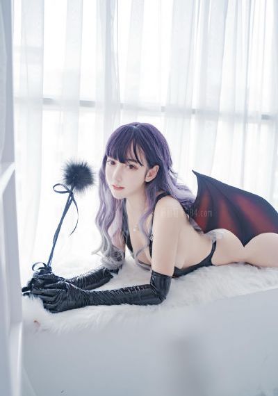 美女隐私免费 视频_国语迅雷下载